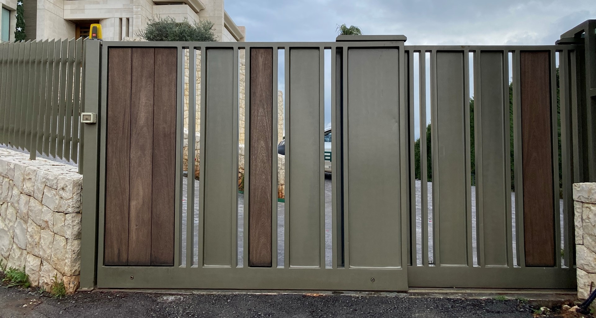 Telescopic Sliding Gate